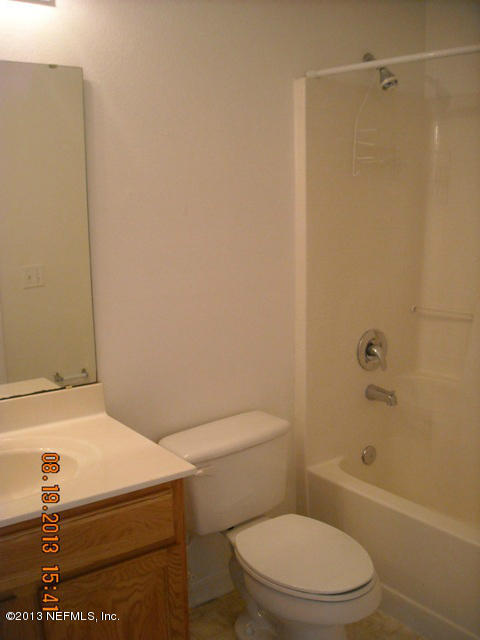 3011 Valkyrie Road Middleburg, FL 32068 - Photo 3 of 18 3Hall Bathroom