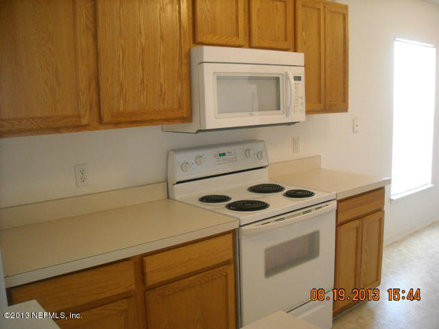 3011 Valkyrie Road Middleburg, FL 32068 - Photo 9 of 18 9 Kitchen