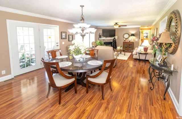 $369,900 | 1810 North Prullage Road, Vincennes, IN 47591