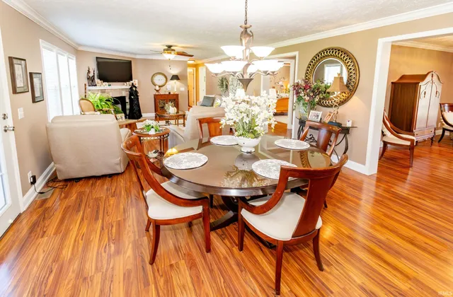 $369,900 | 1810 North Prullage Road, Vincennes, IN 47591