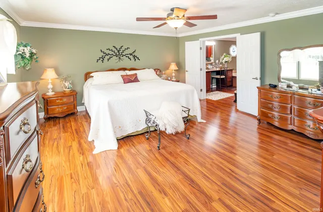 $369,900 | 1810 North Prullage Road, Vincennes, IN 47591