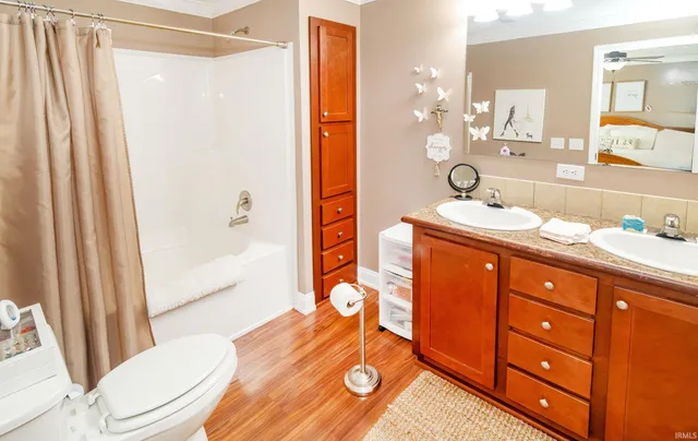 $369,900 | 1810 North Prullage Road, Vincennes, IN 47591