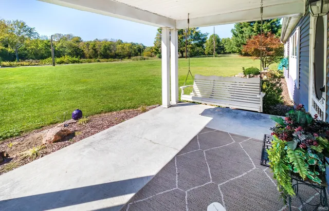 $369,900 | 1810 North Prullage Road, Vincennes, IN 47591