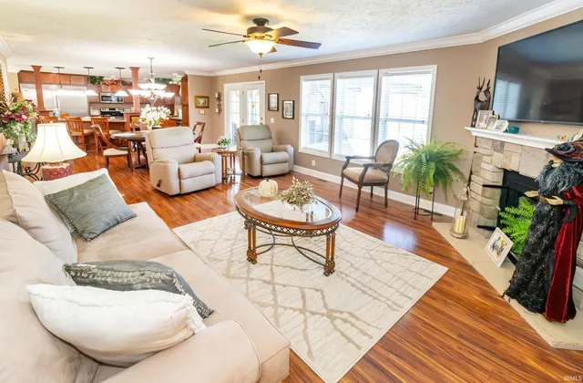 $369,900 | 1810 North Prullage Road, Vincennes, IN 47591