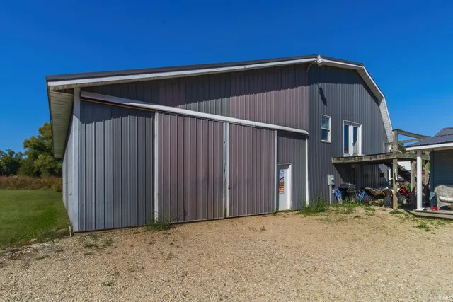 $369,900 | 1810 North Prullage Road, Vincennes, IN 47591