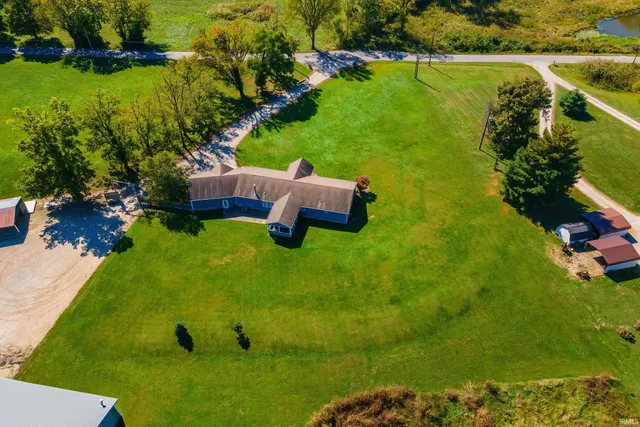 $369,900 | 1810 North Prullage Road, Vincennes, IN 47591