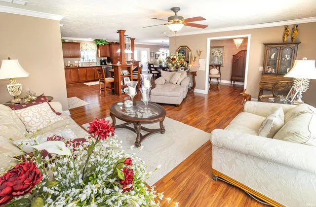 $369,900 | 1810 North Prullage Road, Vincennes, IN 47591