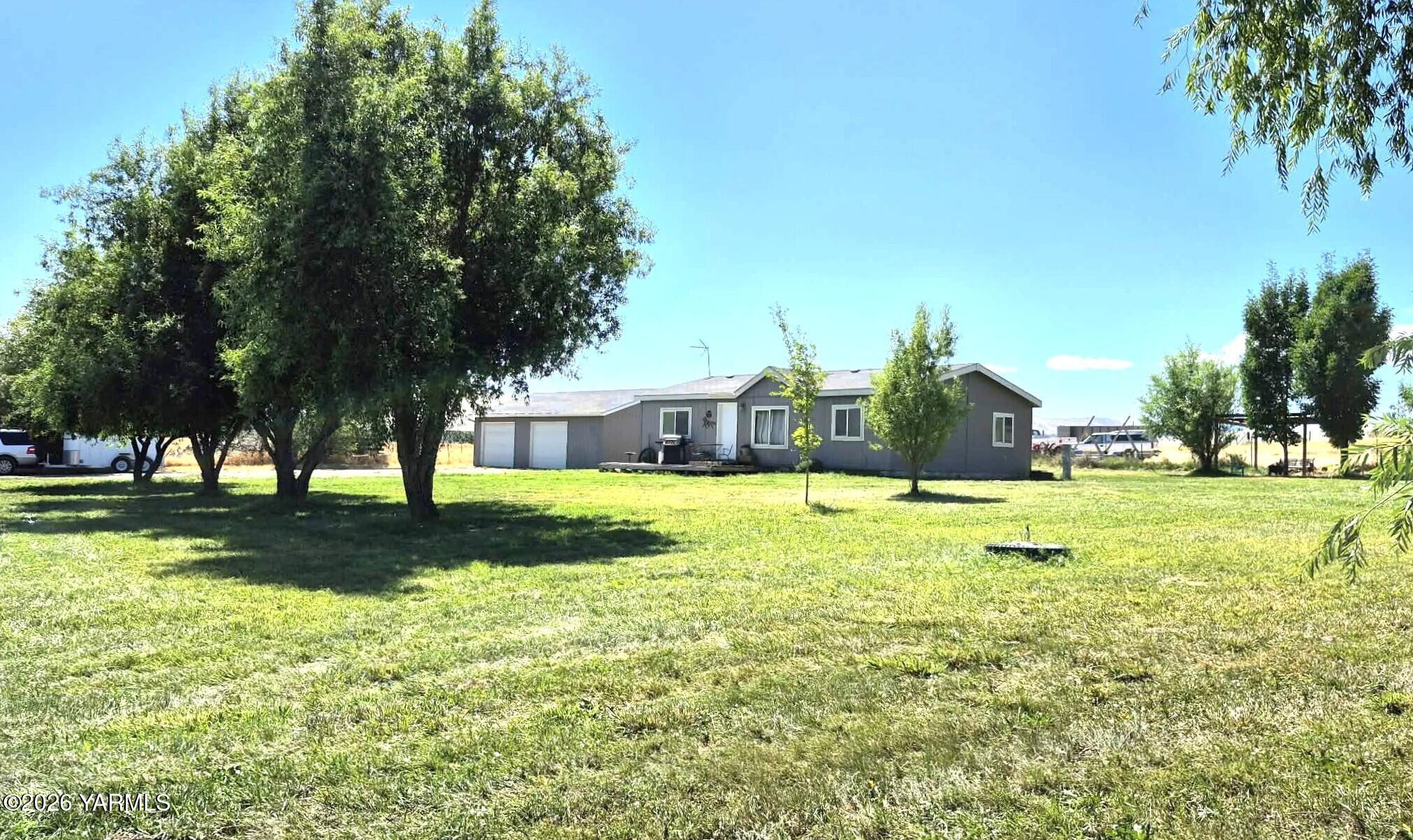 497 Burnham Road Yakima, WA 98908 - Photo 3 of 33 959ccd8c-6a7a-4dce-a2fa-9c091c06b38b
