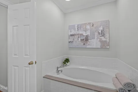 $725,000 | 107 Quarterpath, Cary, NC 27518