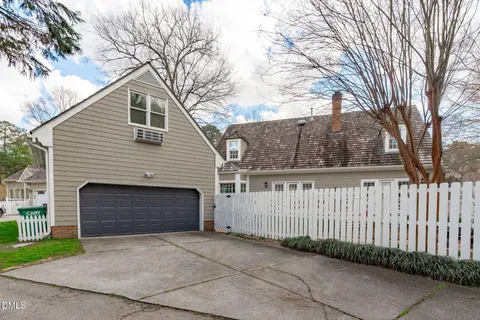 $725,000 | 107 Quarterpath, Cary, NC 27518