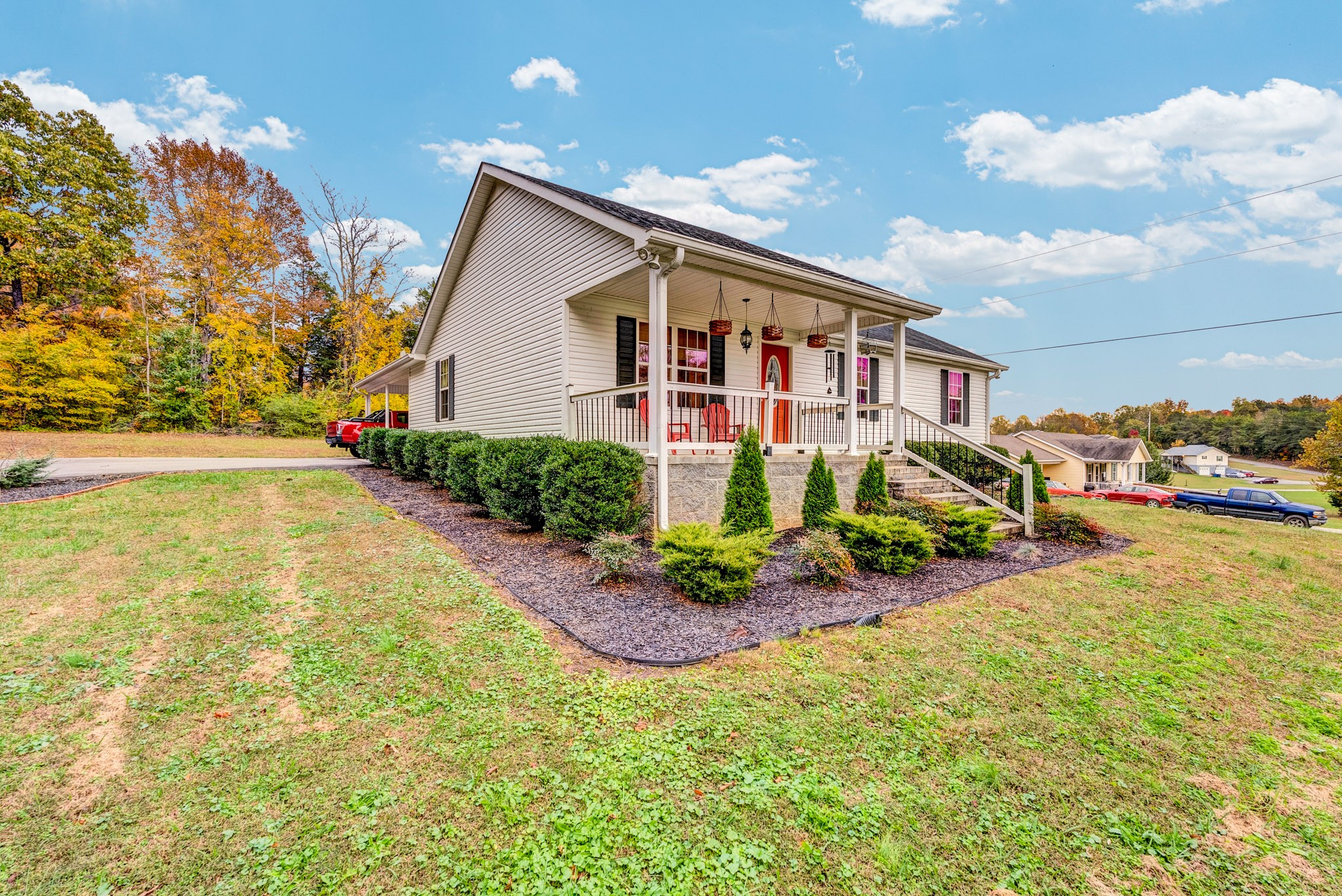 498 Bugger Ridge Road McMinnville, TN 37110 - Photo 3 of 22 a front view of a house with garden