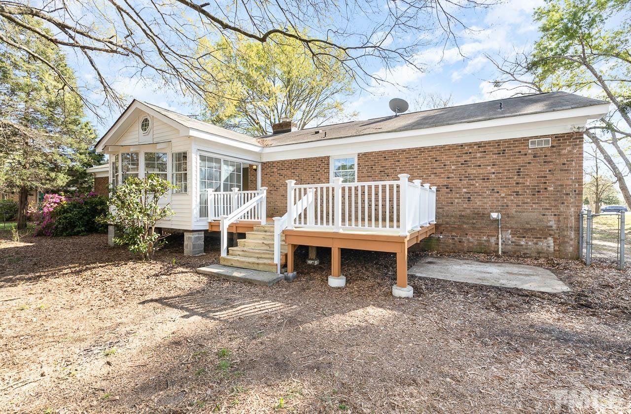 203 Southeast Maynard Road Cary, NC 27511 - Photo 27 of 34 Gallery Image 27