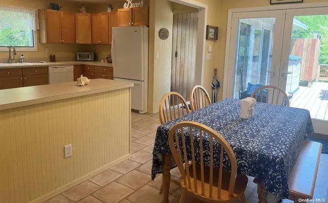 $6,000 | 892 Evergreen Walk, Ocean Beach, NY 11770