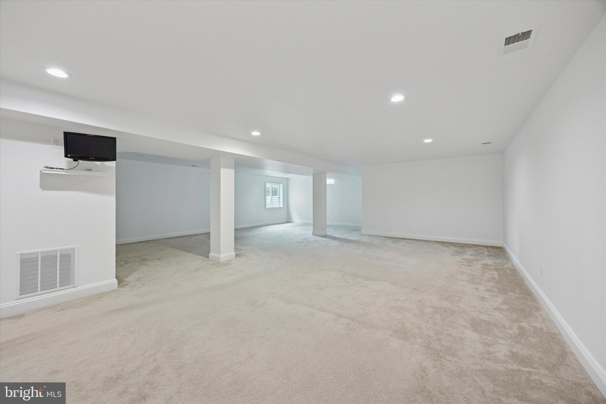 322 Quarry Point Road Malvern, PA 19355 - Photo 27 of 29 a view of an empty room