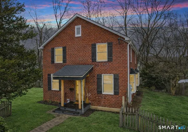 $399,000 | 220 Melville Drive, Fairfield, CT 06825