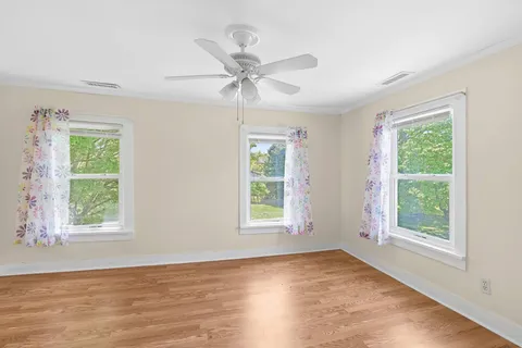 37 North Bishop Lane, Southampton, NY 11968