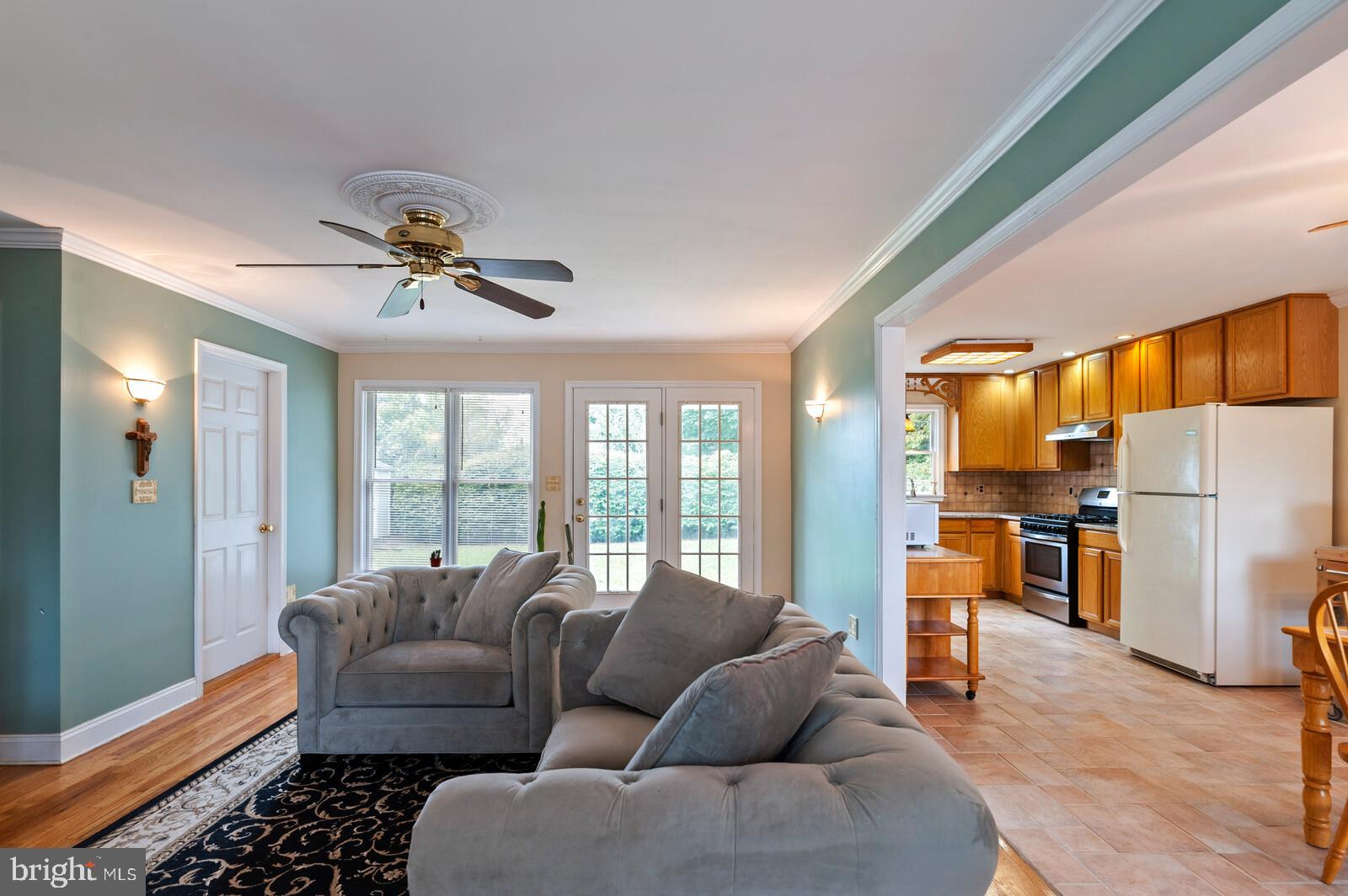 58 Brockton Road Hamilton, NJ 08619 - Photo 4 of 19 Gallery Image 4