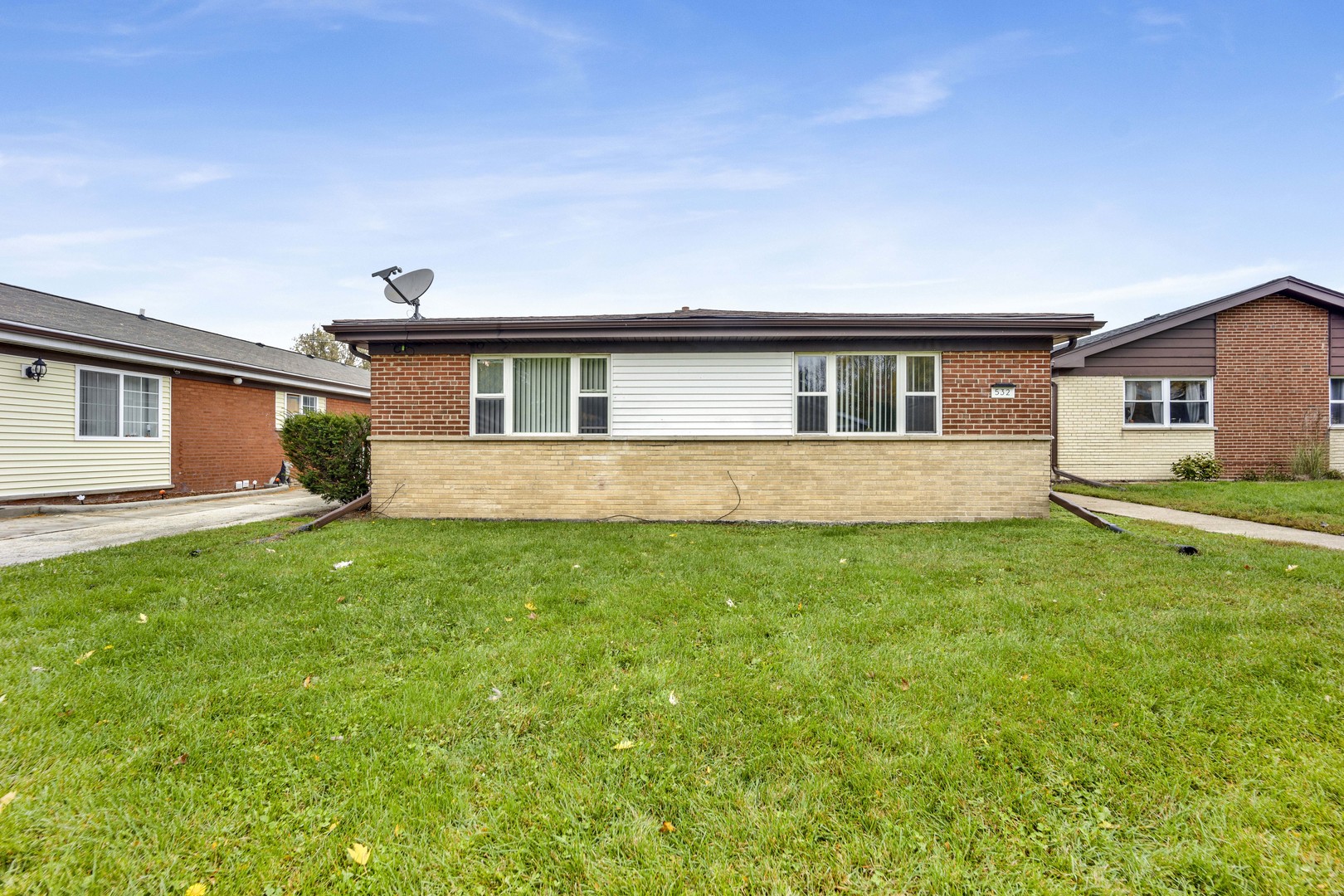 532 West División St