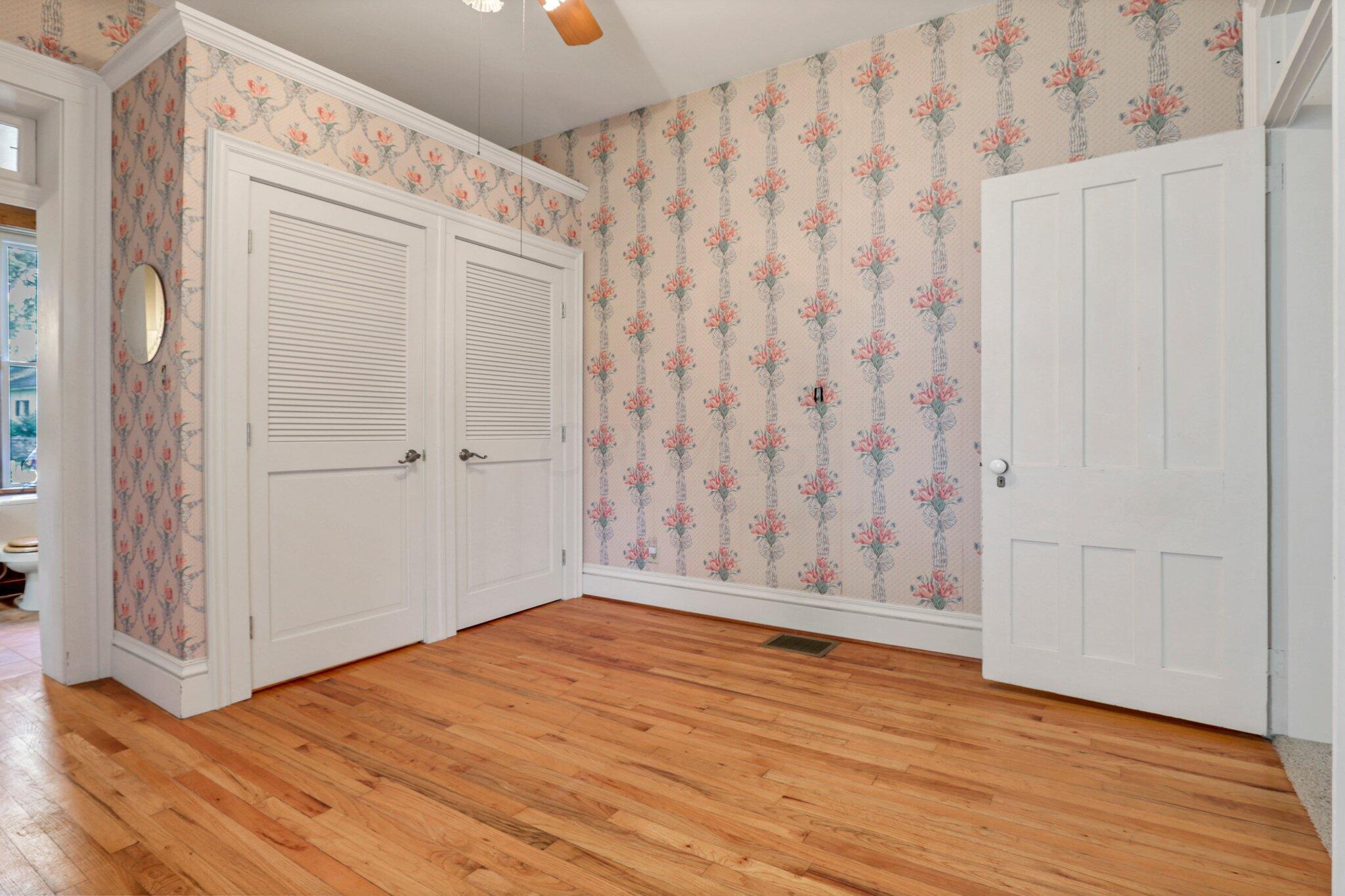 334 Old Columbus Road Springfield, OH 45505 - Photo 17 of 127 First floor owner suite/Mother in-law suite Closet