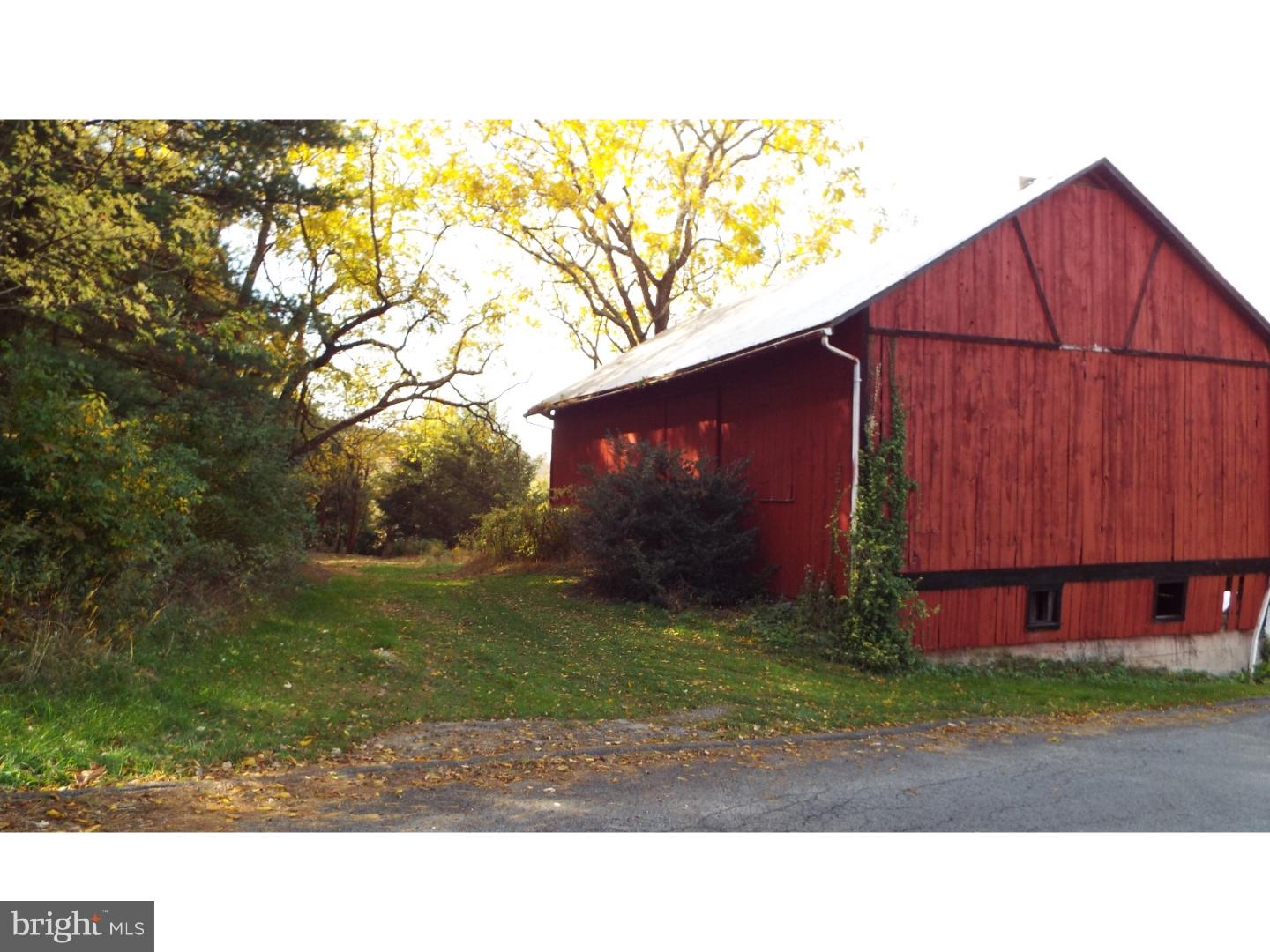 62 Bridge Road Hegins, PA 17938 - Photo 18 of 21 Barn