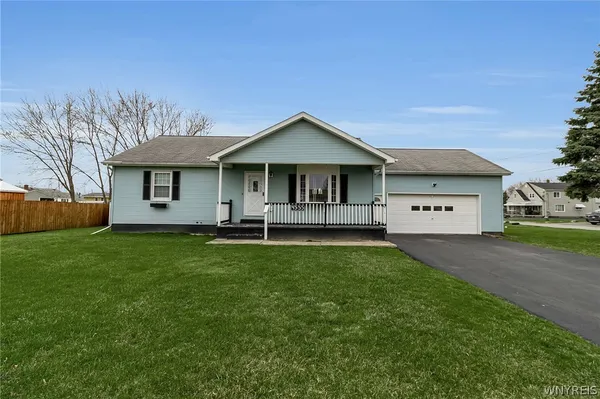 $234,000 | 4555 Chester Avenue, Niagara, NY 14305