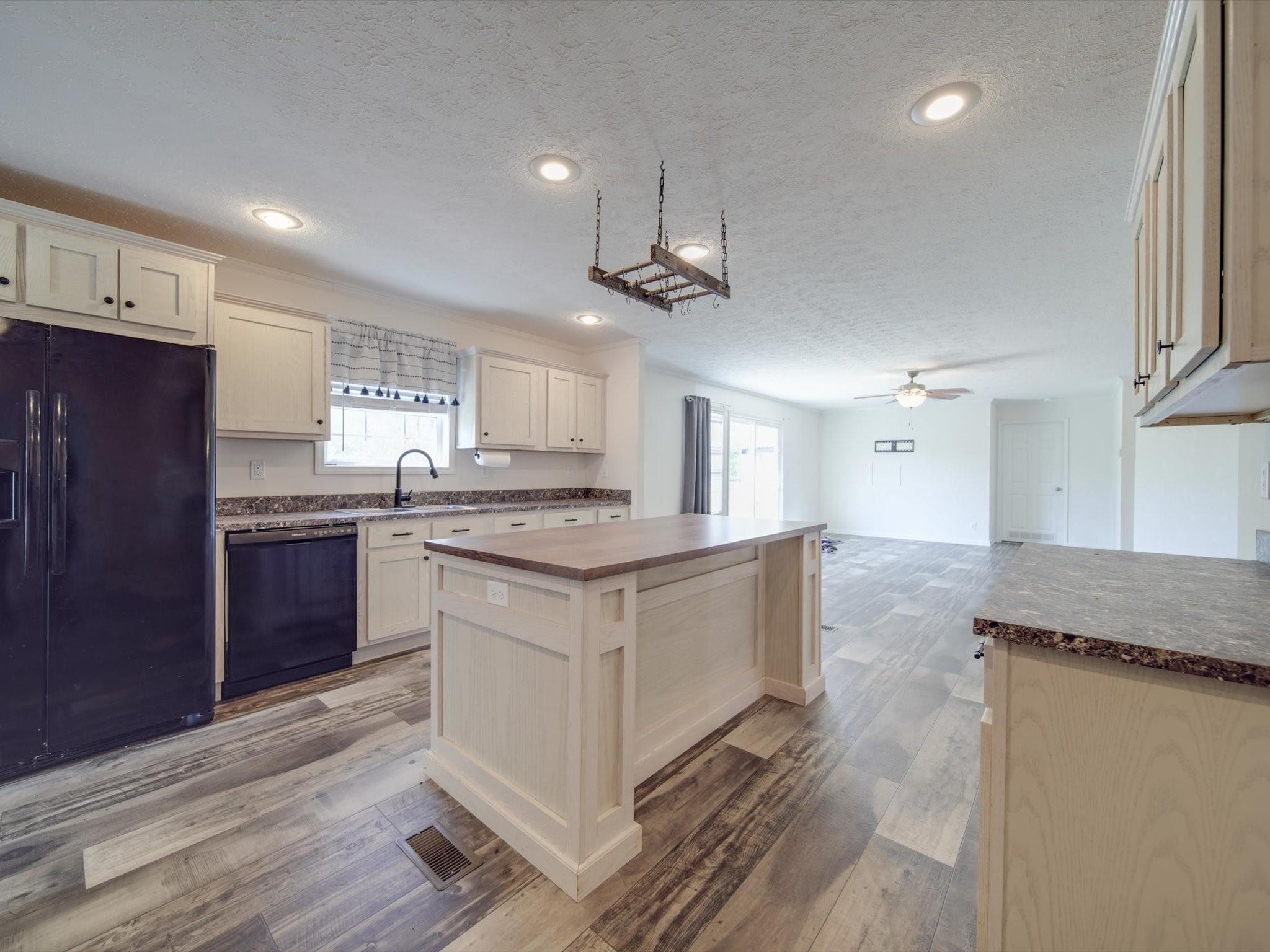 8180 Malibu Road Mount Pleasant, NC 28124 - Photo 7 of 20 Gallery Image 7