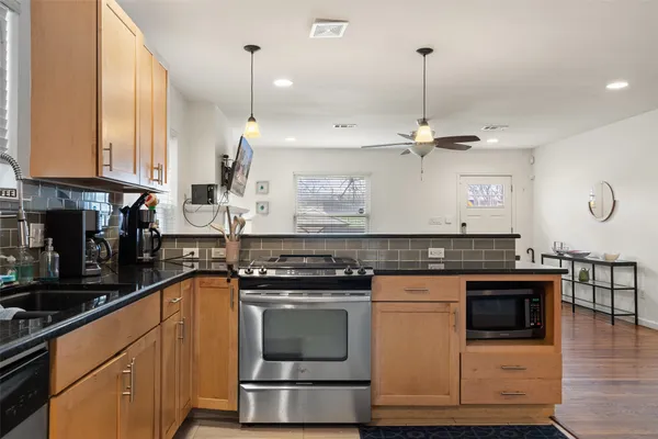 $7,500 | 3504 Speedway, Unit A&B, Austin, TX 78705