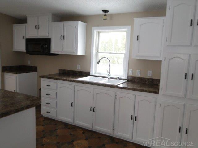 5439 Lippincott Road Lapeer, MI 48446 - Photo 12 of 35