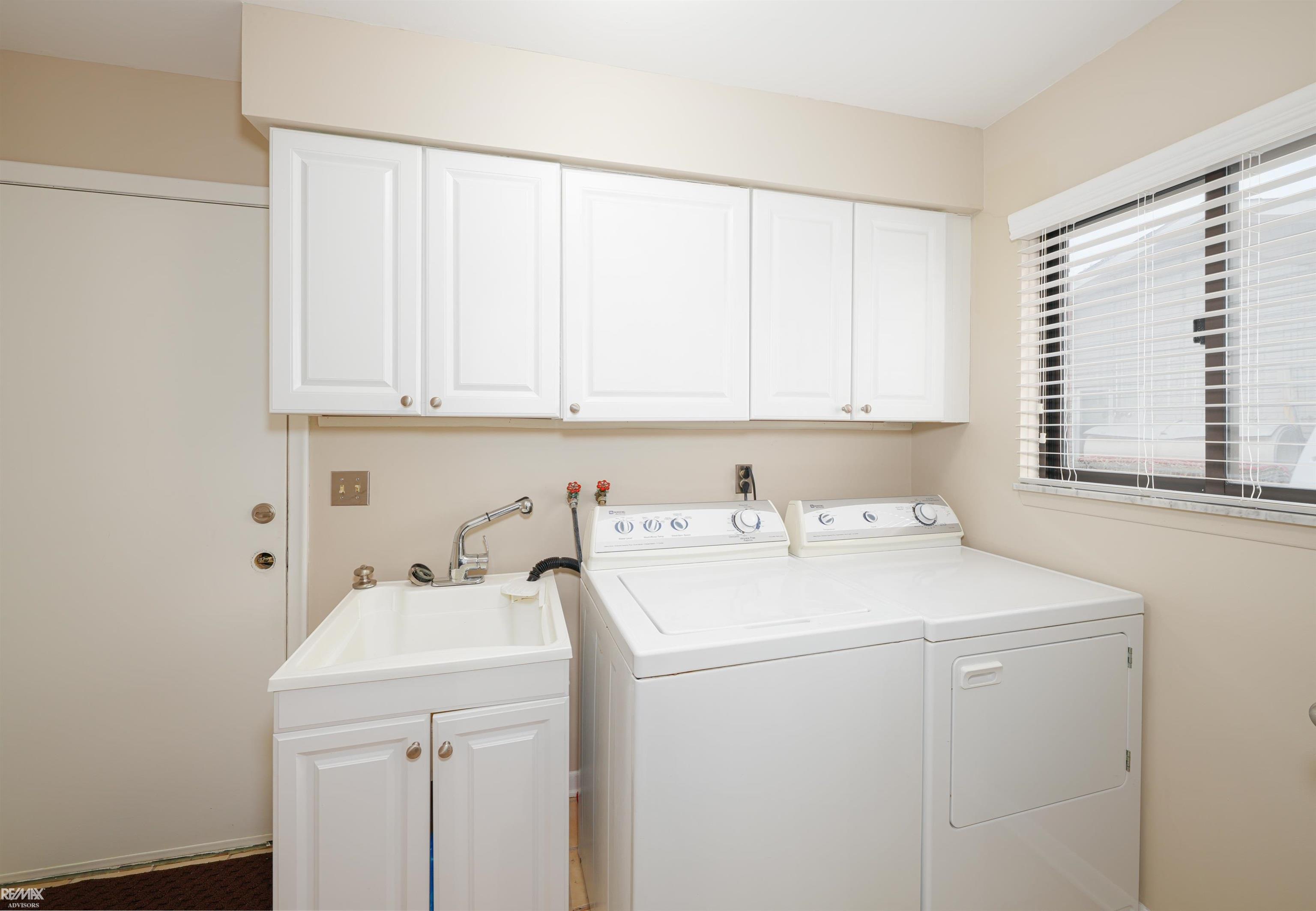 7244 Riverside Drive Algonac, MI 48001 - Photo 21 of 28 50097358-20.JPG
