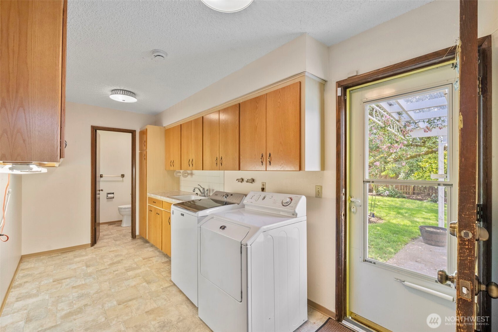3412 Russell Road Centralia, WA 98531 - Photo 26 of 40