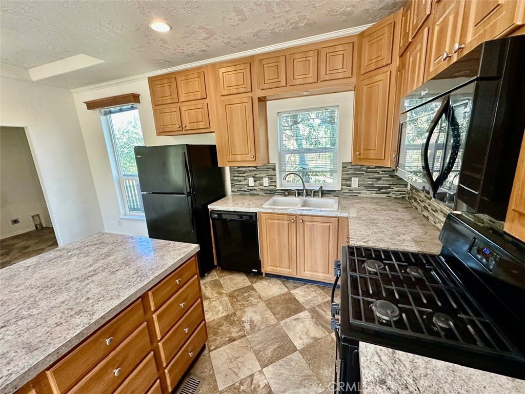 9581 Jones Durham, CA 95938 - Photo 5 of 29