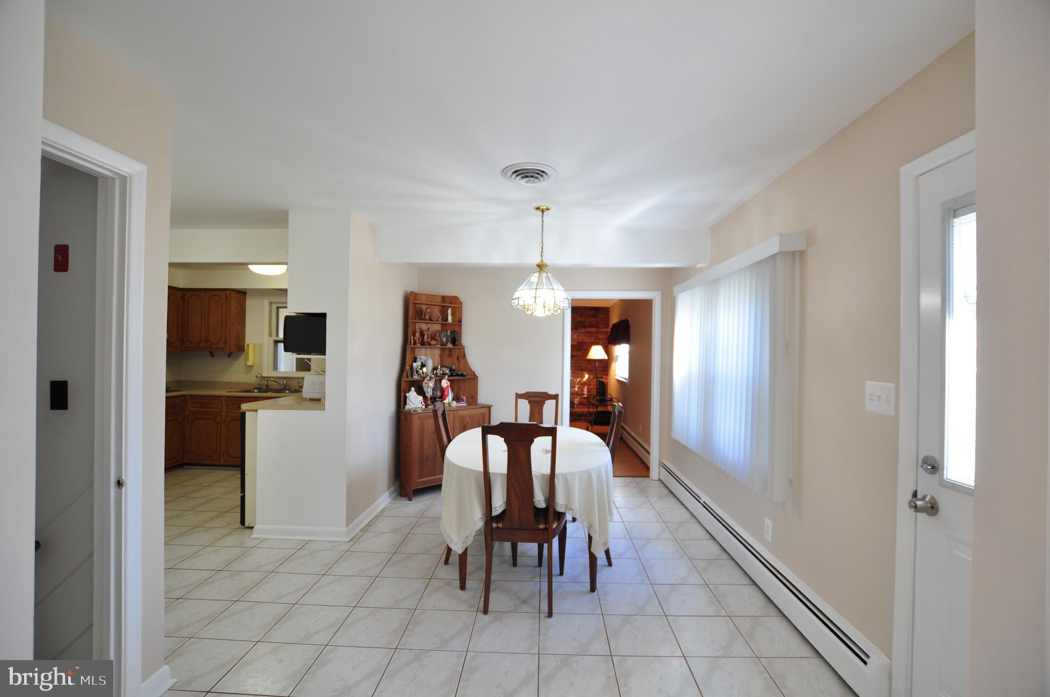 7909 Rocky Road Gaithersburg, MD 20882 - Photo 11 of 31 Dining Room!