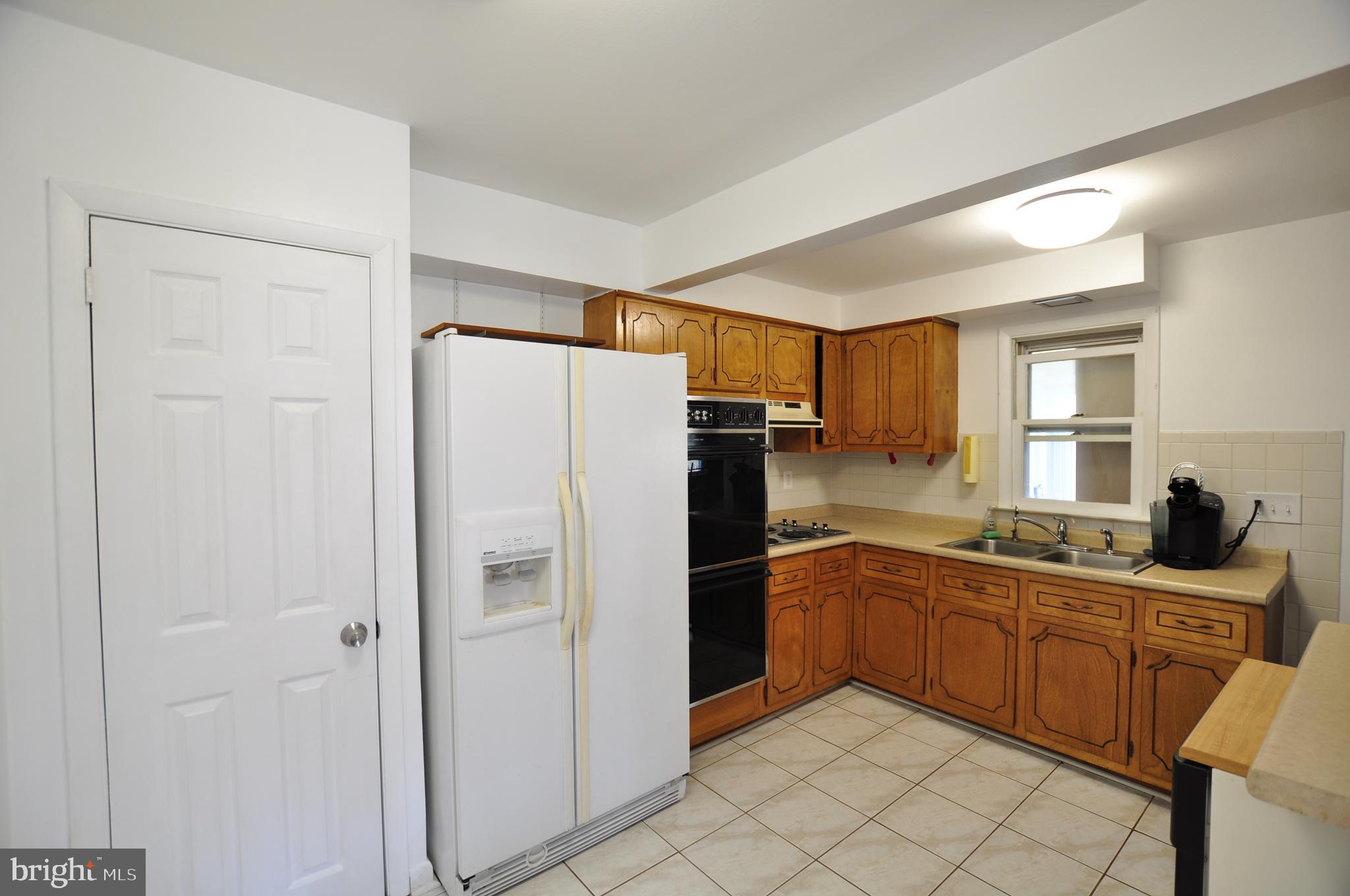 7909 Rocky Road Gaithersburg, MD 20882 - Photo 13 of 31 Kitchen!