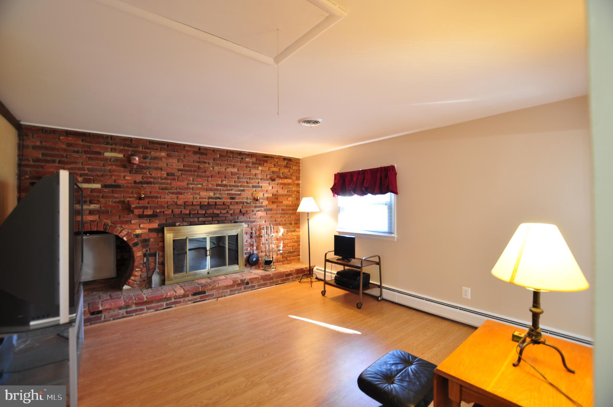 7909 Rocky Road Gaithersburg, MD 20882 - Photo 15 of 31 Family Room!