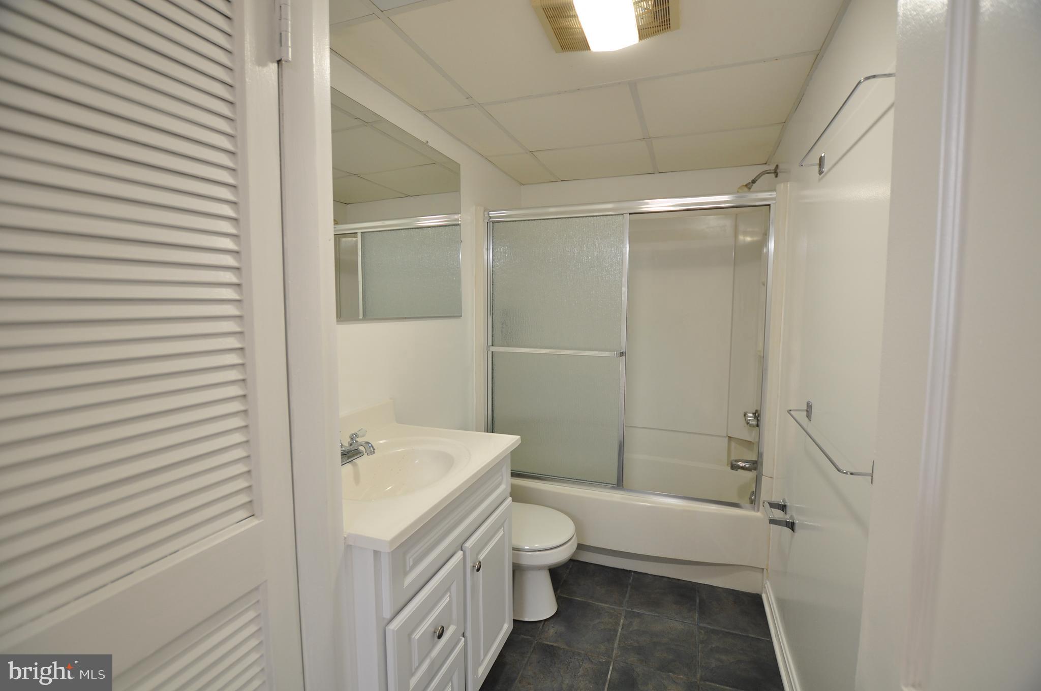 7909 Rocky Road Gaithersburg, MD 20882 - Photo 26 of 31 Basement Full Bathroom!