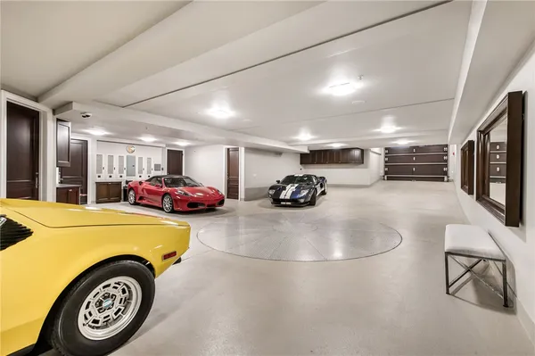 $18,900,000 | 500 North Poinsettia Avenue, Manhattan Beach, CA 90266