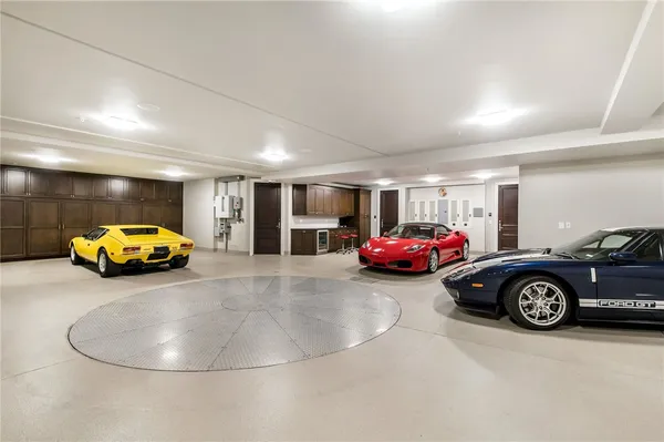 $18,900,000 | 500 North Poinsettia Avenue, Manhattan Beach, CA 90266