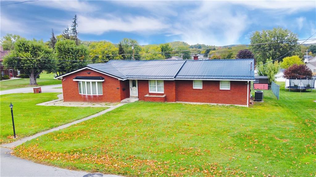 201 Constitution Street Perryopolis, PA 15473 - Photo 1 of 19 Gallery Image 1