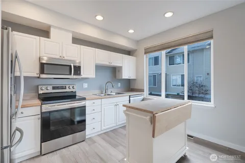 $409,950 | 13400 Dumas Road, Unit G4, Mill Creek, WA 98012