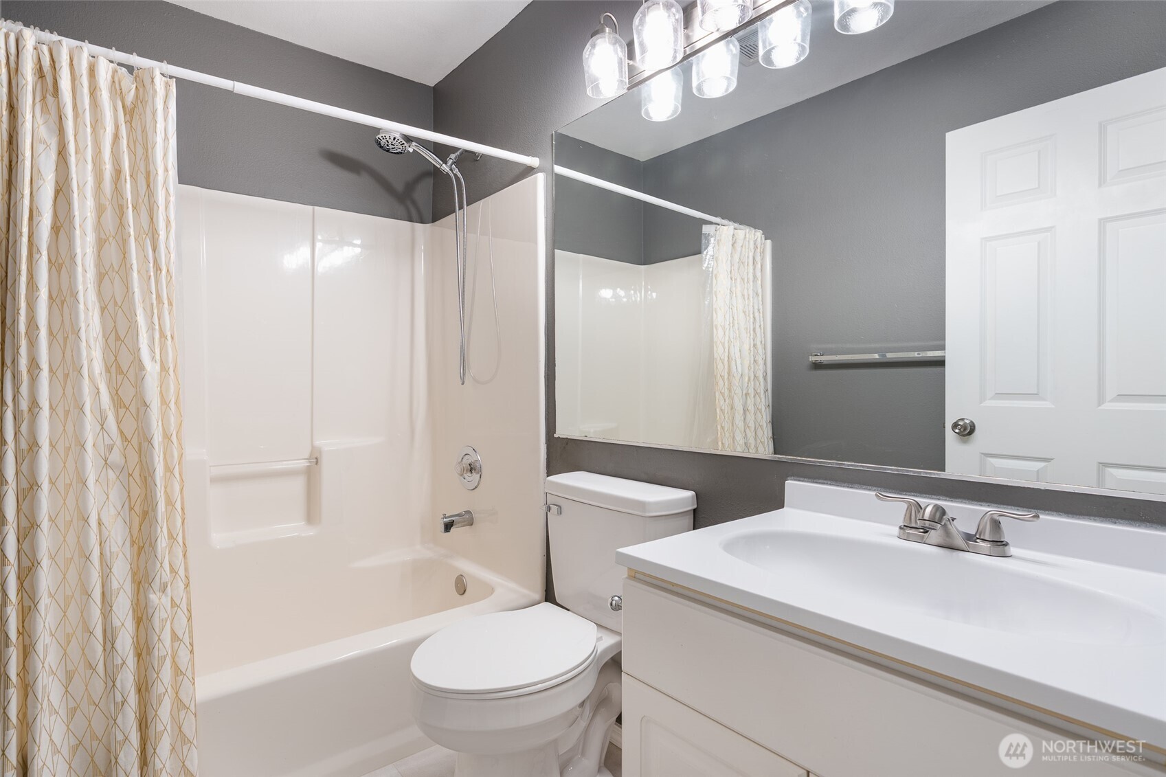 13400 Dumas Road, Unit G4 Mill Creek, WA 98012 - Photo 18 of 40