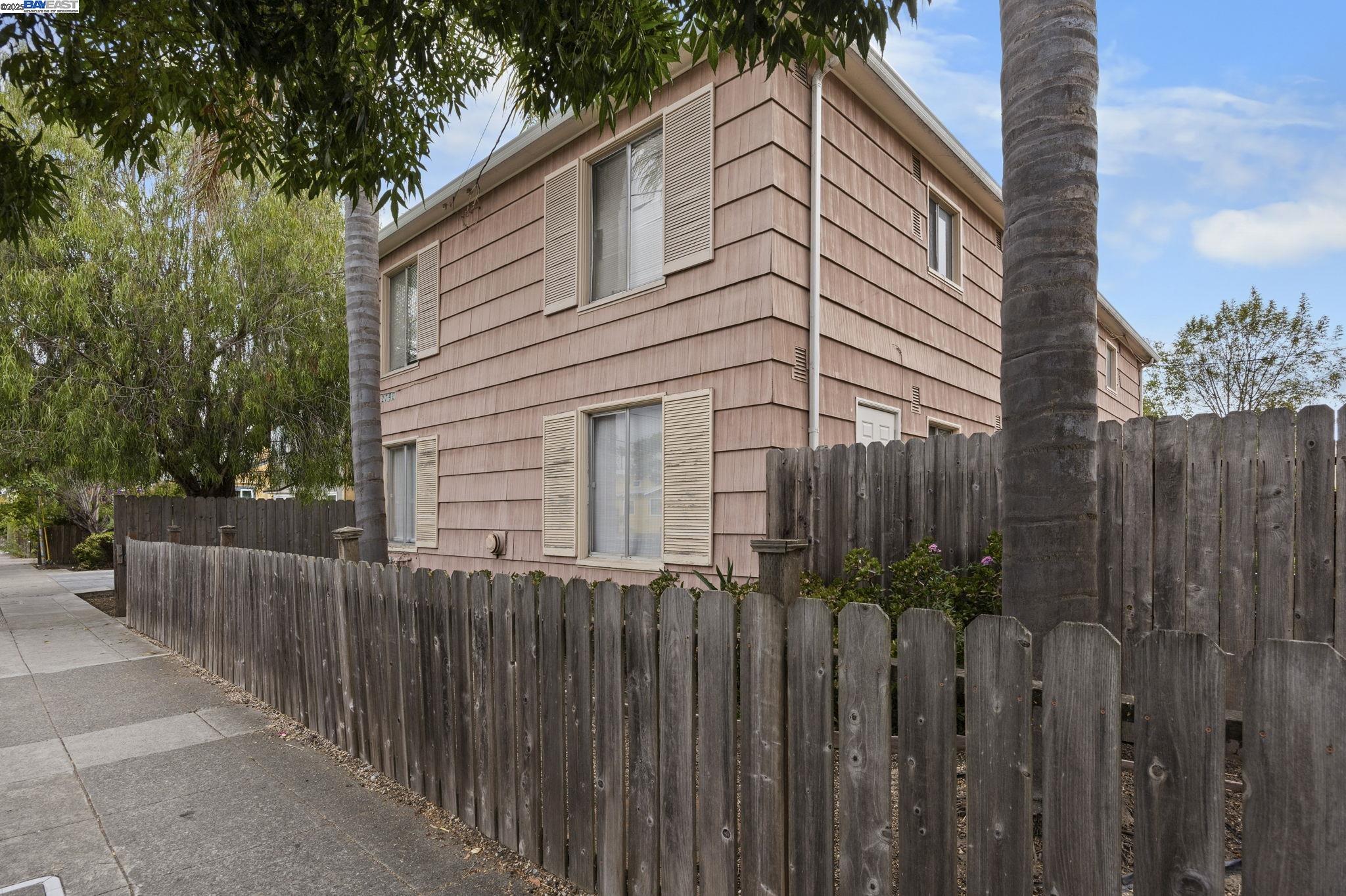 2790 Sacramento Street Berkeley, CA 94702 - Photo 18 of 18