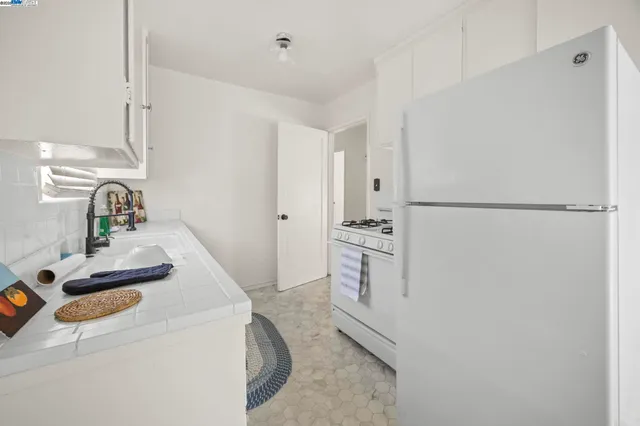 $1,085,000 | 2790 Sacramento Street, Berkeley, CA 94702