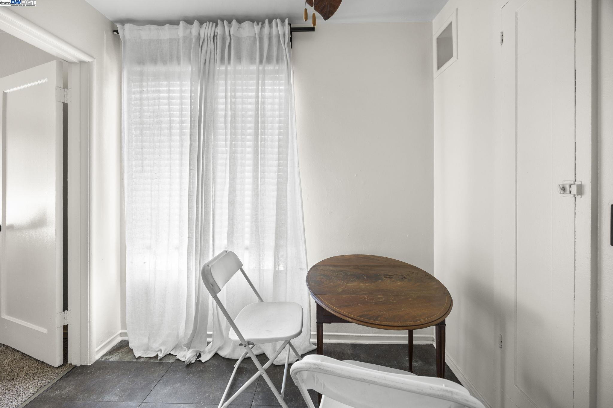 2790 Sacramento Street Berkeley, CA 94702 - Photo 6 of 18