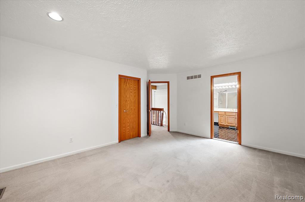 6583 Ridgeview Drive Clarkston, MI 48346 - Photo 34 of 65