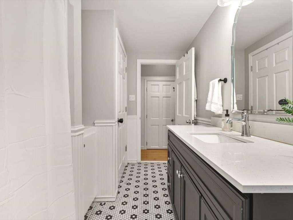 81 Dodge Road Sutton, MA 01590 - Photo 12 of 38