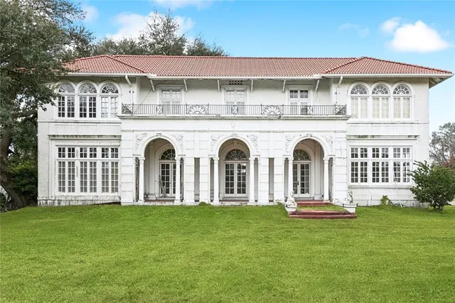 $549,900 | 800 Barataria Boulevard, Marrero, LA 70072