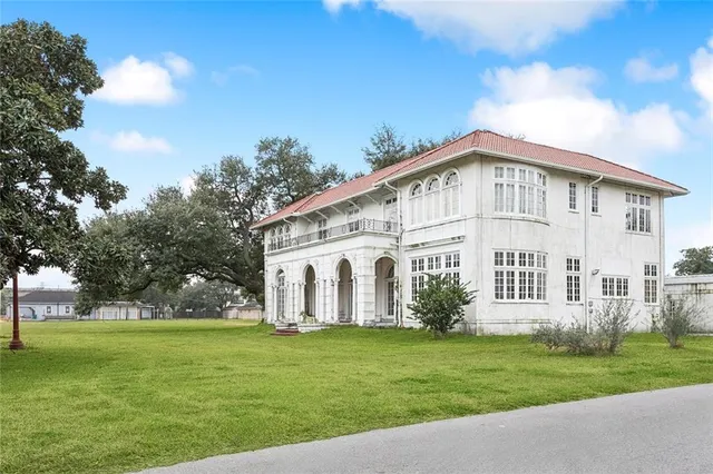 $549,900 | 800 Barataria Boulevard, Marrero, LA 70072