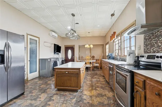 $549,900 | 800 Barataria Boulevard, Marrero, LA 70072