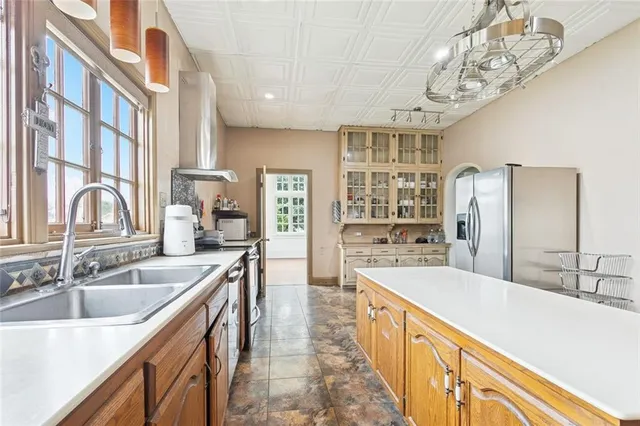 $549,900 | 800 Barataria Boulevard, Marrero, LA 70072