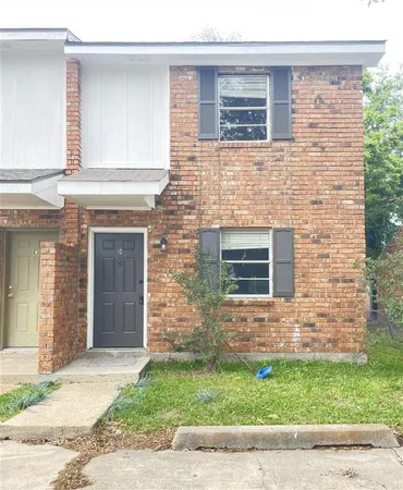 $135,000 | 1860 South Tallowood Drive, Unit D, Lake Charles, LA 70605